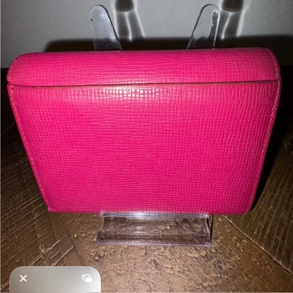 SOLD UNLISTED IN SHOW.   MCM Fuchsia Leather Wallet with Gold Accents - Picture 3 of 12